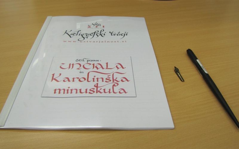 v_knjiznici_01.jpg