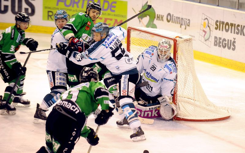 808-24-linz ap.JPG