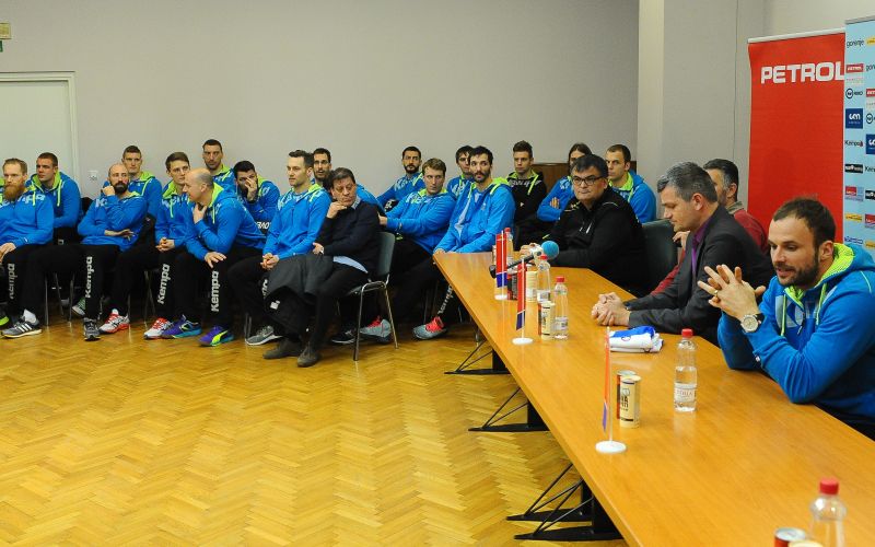 819-14-15-reprezentanca gw.jpg