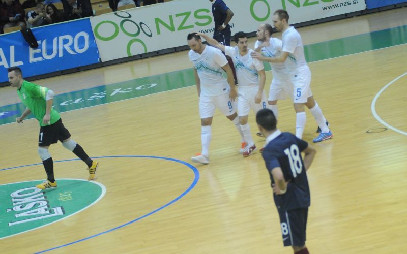 877-23-slovenija futsal 1 dp.jpg