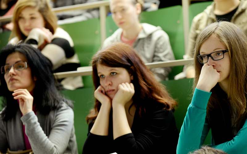 filozofska fakulteta predavalnica ucilnica studenti.jpg