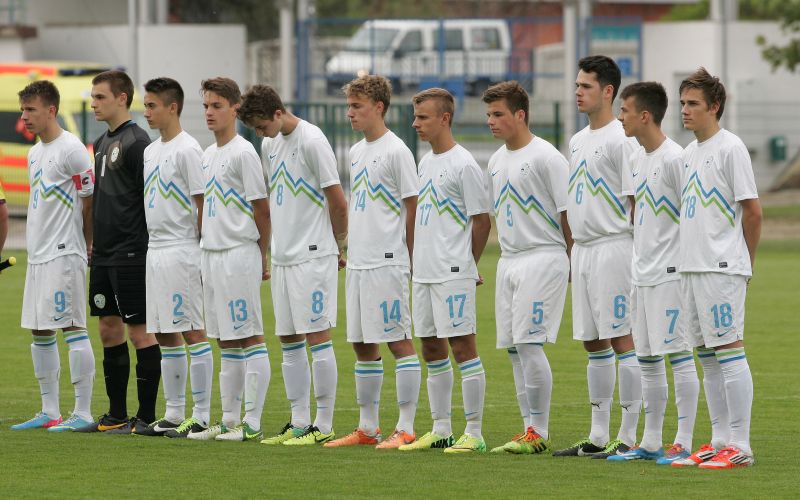 908-17-slovenija U17 dw.jpg