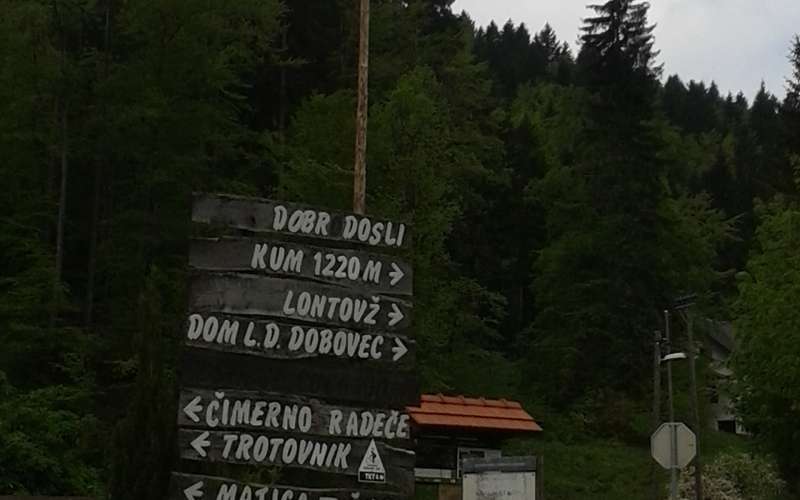 Trbovlje Dobovec kažipoti.jpg