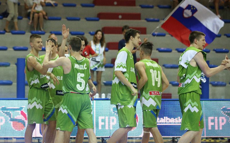 slovenija u-20.jpg