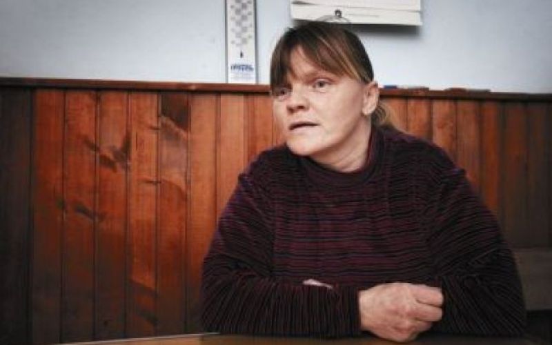 S tremi otroki v grozljivi vlagi