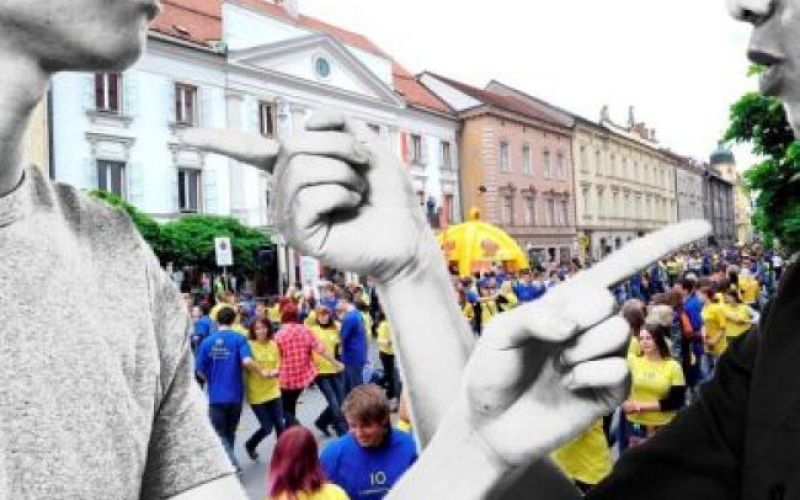 Ples ne združuje več!