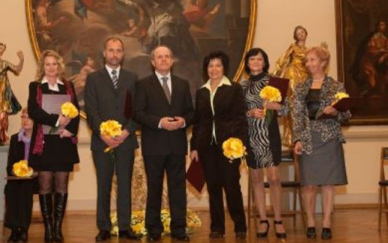Kdo so ljudje odprtih rok?