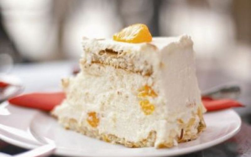 Pomarančna torta s smetano