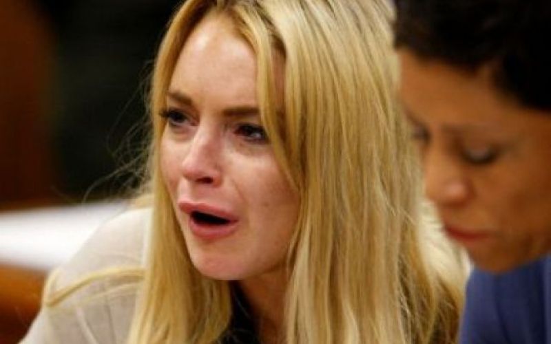 Lindsay gre v zapor!