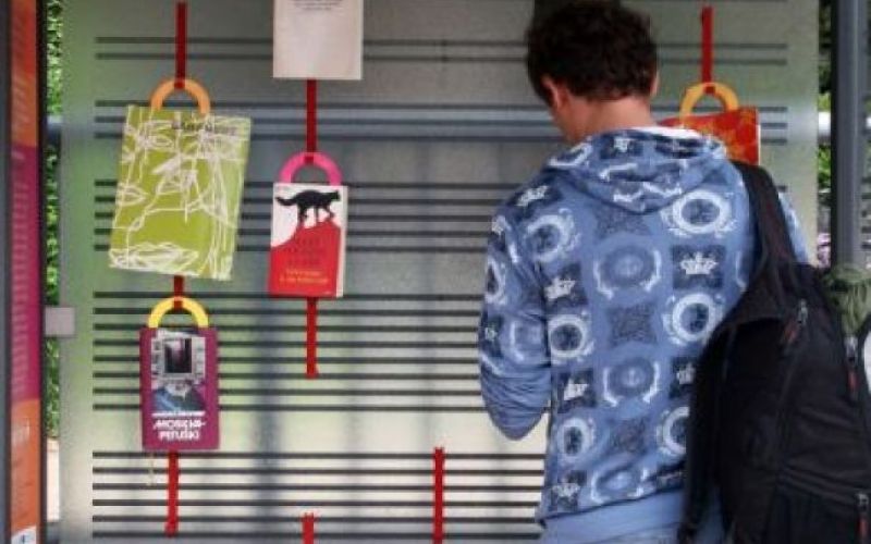 Proga 10: knjige na brezplačno izposojo