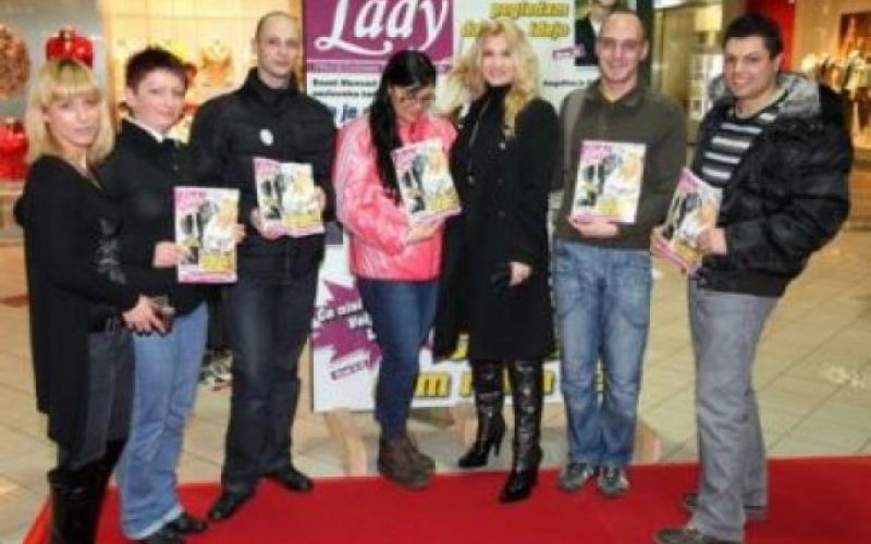 Helena Blagne je podpisovala novo Lady