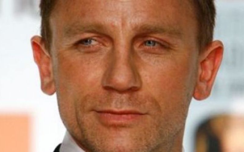 James Bond ima raje zasebnost