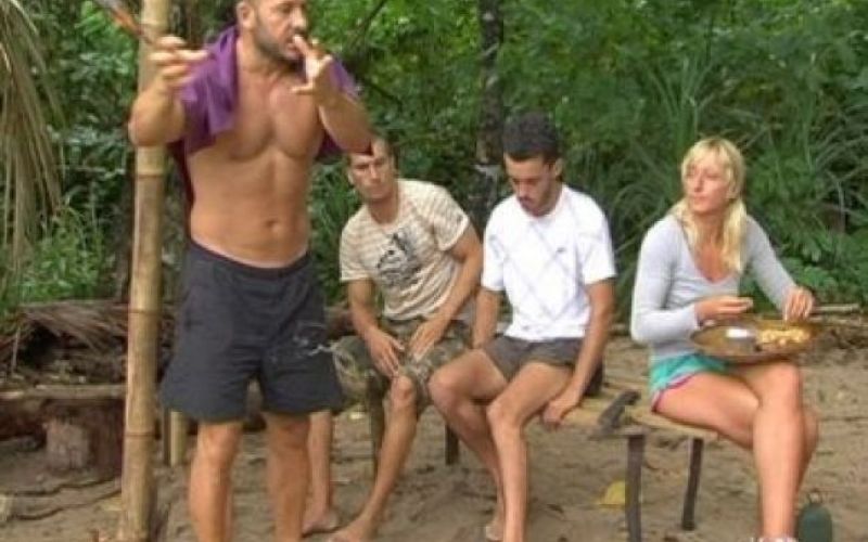 Survivor kolumna: petič