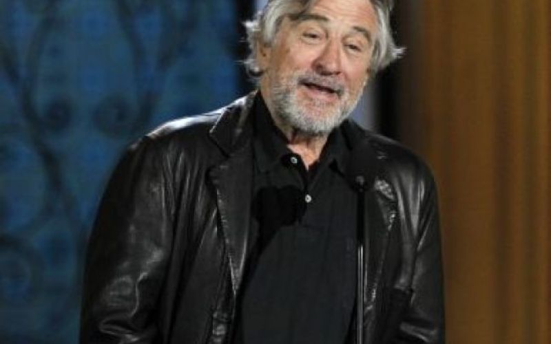 Upokojenci Robert, Christopher in Michael