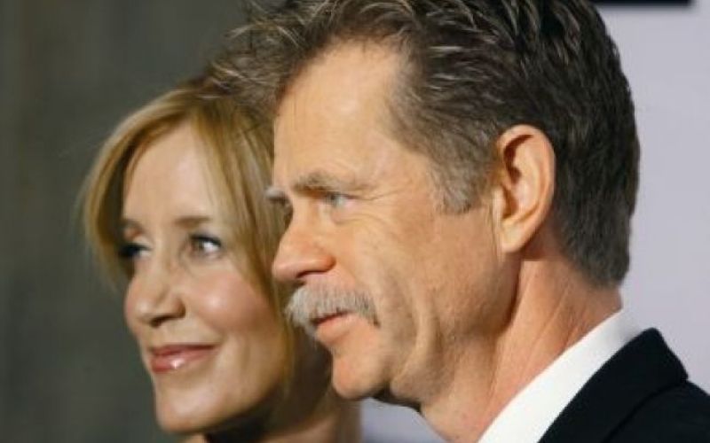 Felicity bo igrala z možem