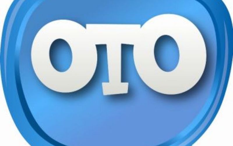 Pop Oto podarja majice!