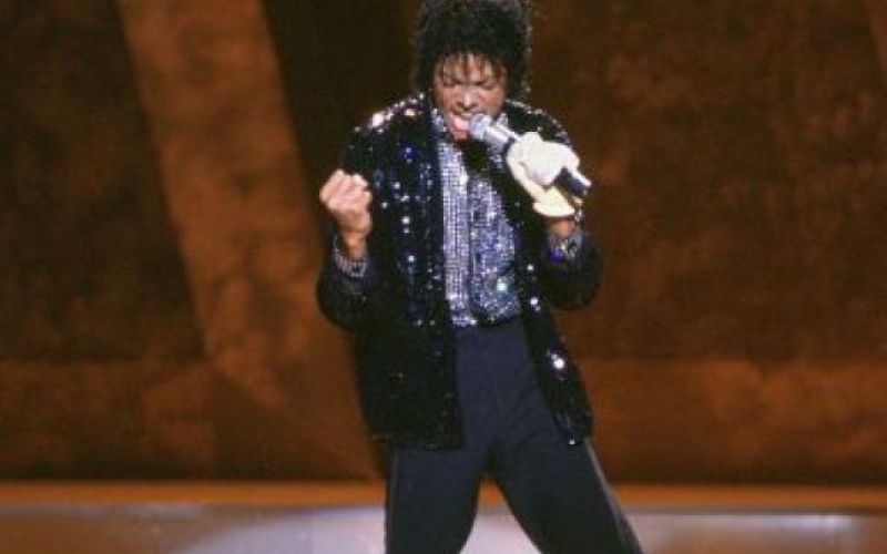 Končno Jacksonov pogreb