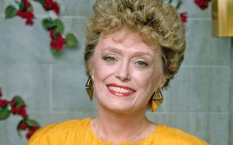 Umrlo še eno Zlato dekle