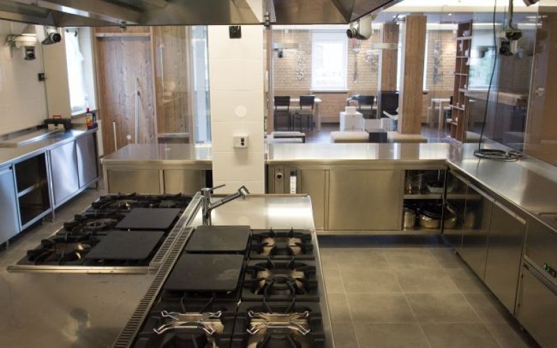 Pri šefu v Gostilni