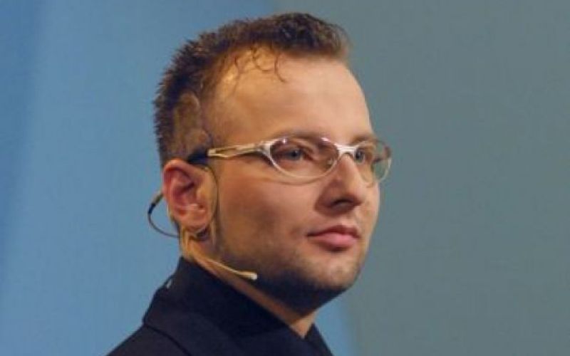 Poles ne bo vodil Eme