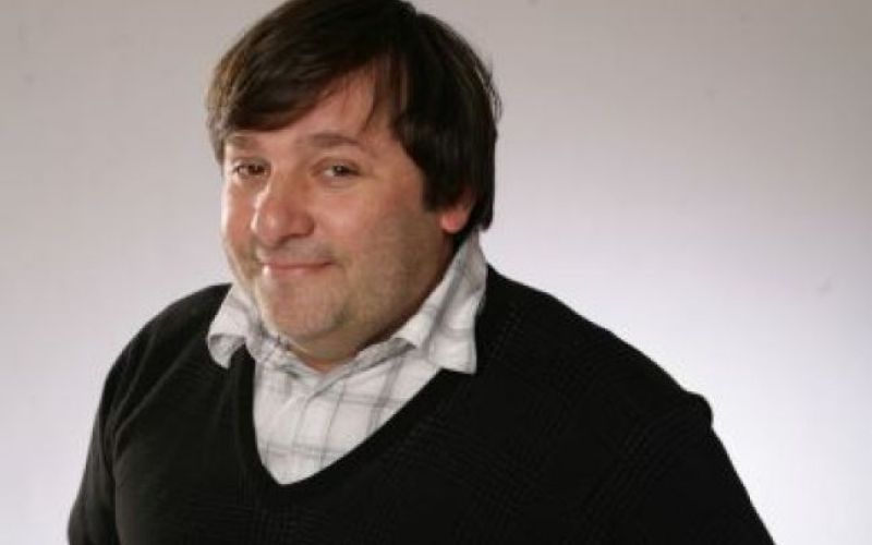 Bojan Emeršič s psom na morju