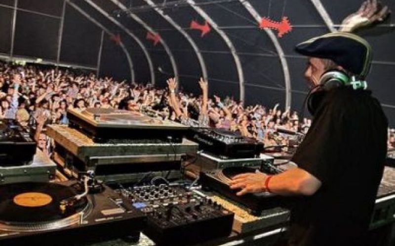 nagrade: CARI LEKEBUSCH & JOEL MULL