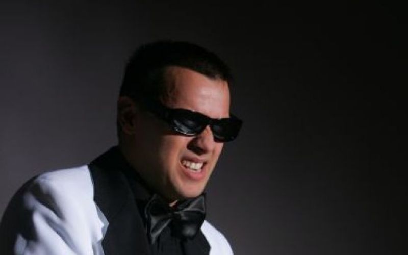 Nagradna igra: Uroš Perić