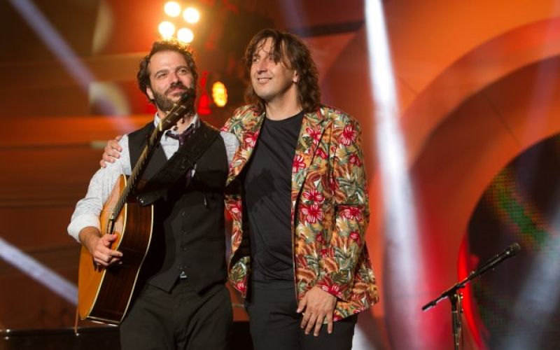 Tri nagrade za Easyja