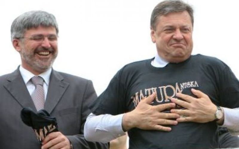 Jankovič končno maturiral!