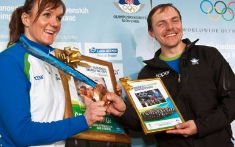 Petra in Tina ljubita trenerja!?