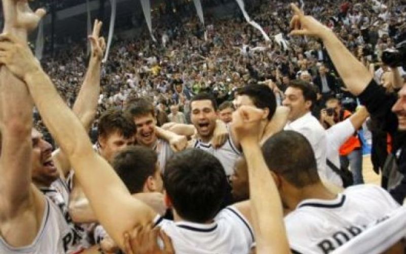 Košarka: Final Four v Parizu