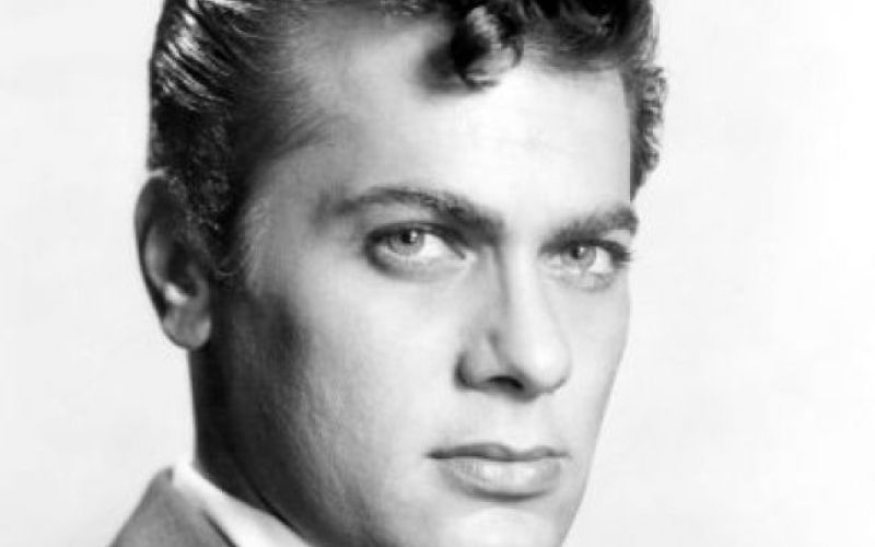 Umrl Tony Curtis