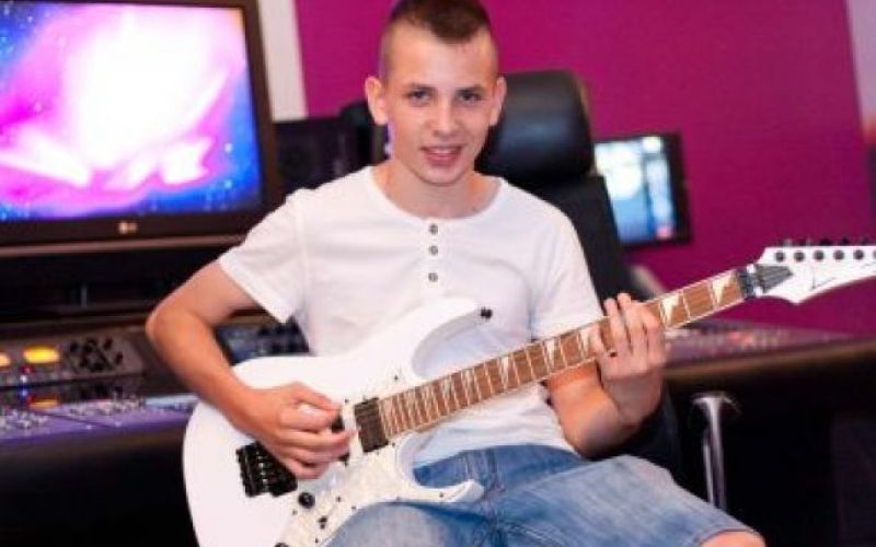 SIT2: Žan poje za vas!