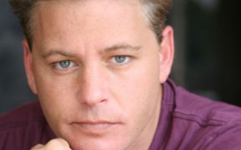 Umrl igralec Corey Haim