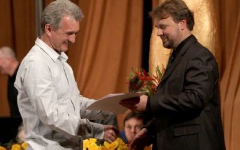 Bobovniku dve nagradi hkrati?