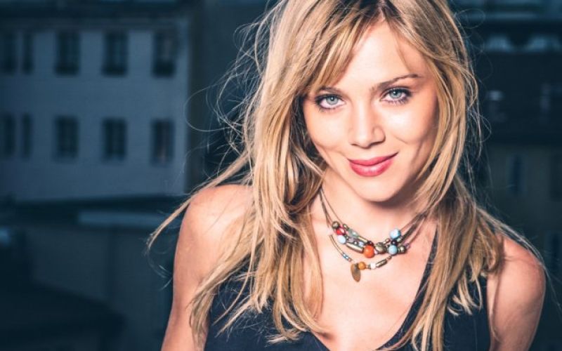 Katarina (skozi) Čas