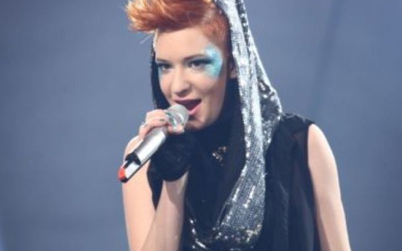 Preveč ekstra za Emo?