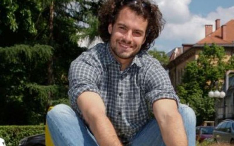 Bobar, ki vodi Deteljico