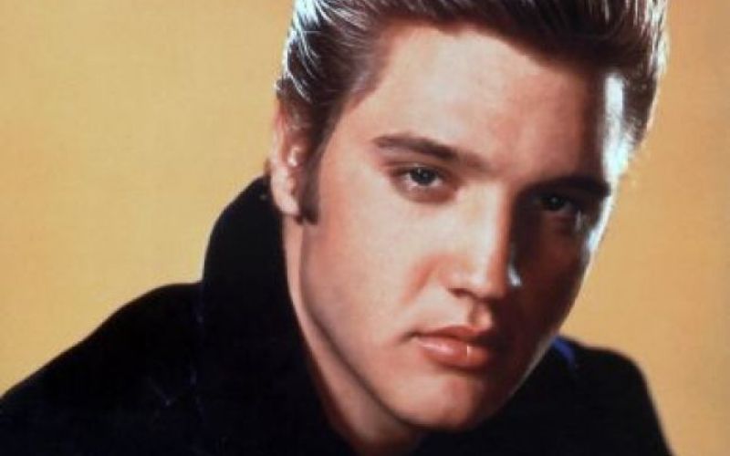 Elvis še živi (in nagrajuje)