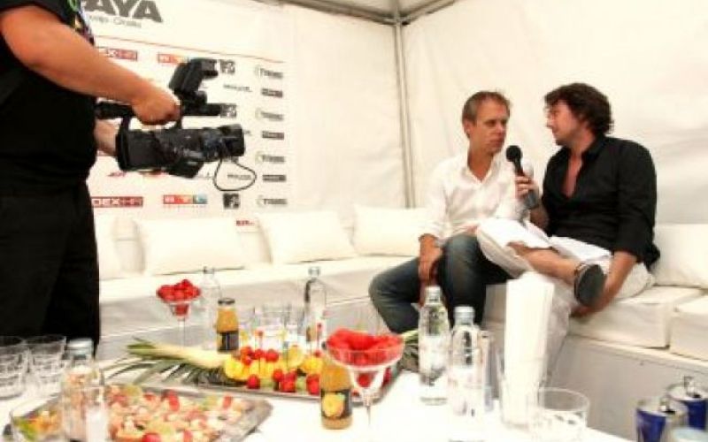 Video: Armin van Buuren