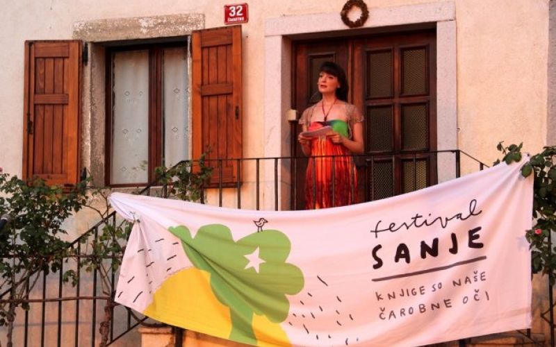 Sanje in Pravljična vas 2014