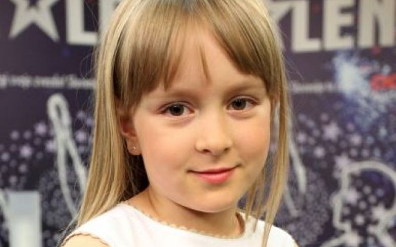 Mala Lina gre na morje