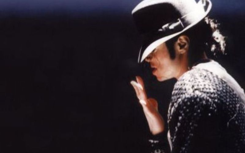 Decembra nov Jacksonov album