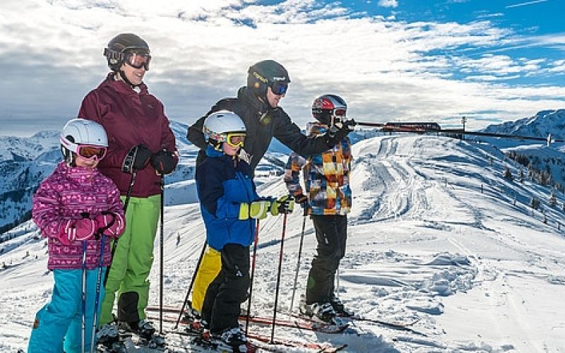 familienskifahren-ski-juwel-alpbachtal-wildschoenau-timeshot.at.jpg.3235533.jpg