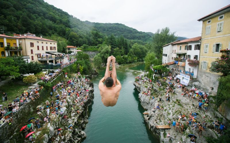 Kanal ob Soči bi zavod, ne bi pa ga pa skromneje sofinanciral.