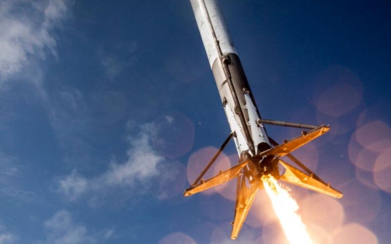 zasebniki in vesolje.jpg