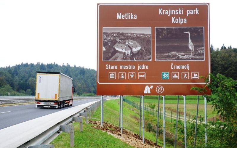 vabilo_v_belo_krajino