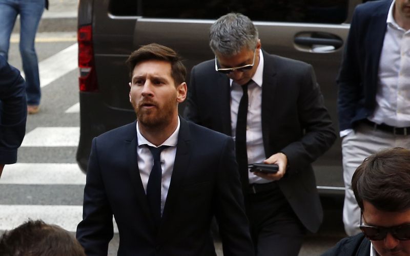 240-30-messi re.jpg