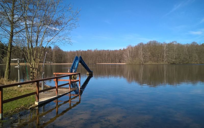 Moritzburg, jezero.jpg