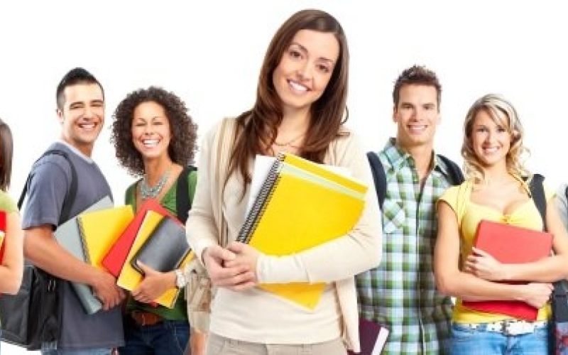 47250420-studenti_skola.jpg